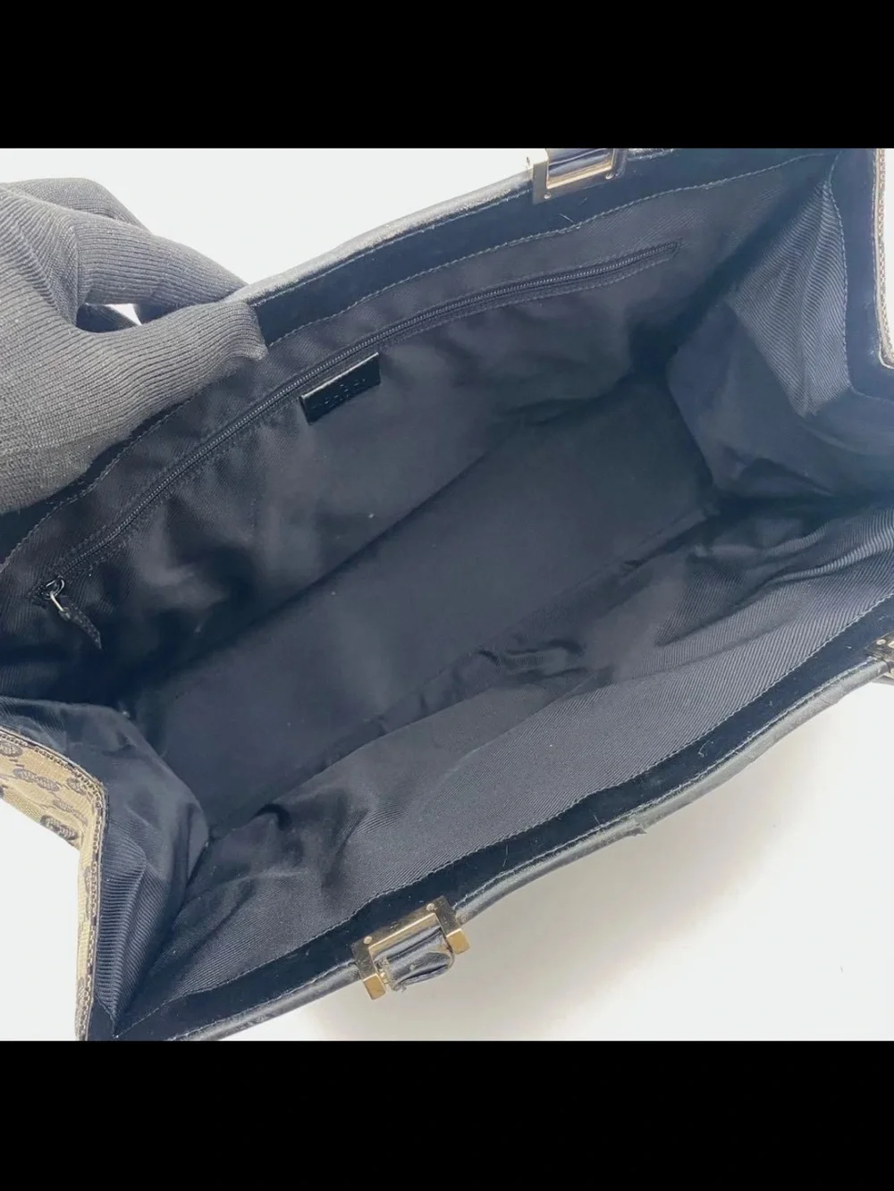 Gucci Beige and Black GG Supreme Canvas Tote with Gold Hardware